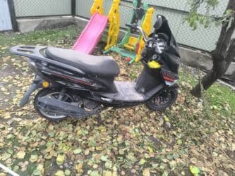 Макси-скутер 140 куб. см, Бензин, Б/у