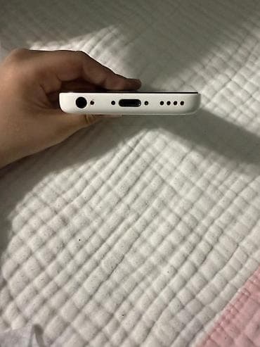 nintendo 3d: IPhone 5c, Б/у, Белый, Кабель — 8