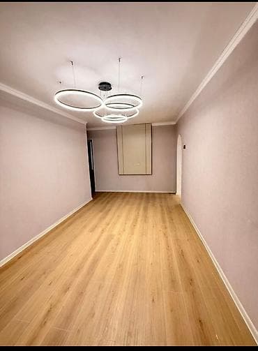 трех комнатную квартиру 8мкр: 3 комнаты, 54 м², 104 серия, 3 этаж, Евроремонт — 2