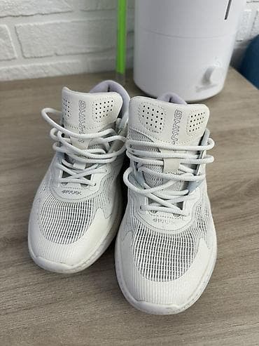 кеды 37: Кроссовки, 37.5, Adidas, Б/у, цвет - Белый, Самовывоз — 2