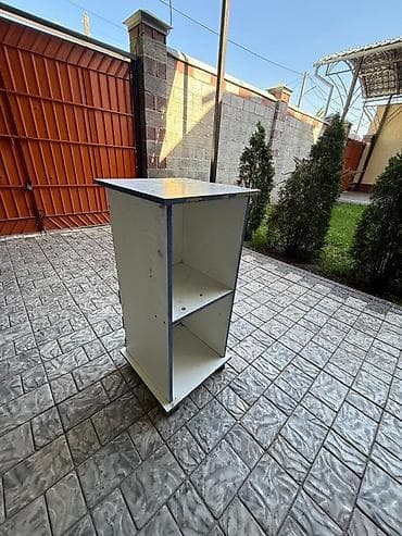 комод с зеркалом: Стол и стул для кафе — 2