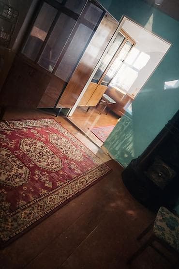 бишкнк: 30 м², 2 комнаты, Балкон застеклен, Забор, огорожен — 4