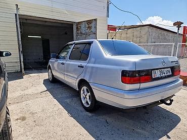 Унаа: Volkswagen Vento: 1996 г., 2 л, Кол менен иштөөчү, Бензин, Седан — 6