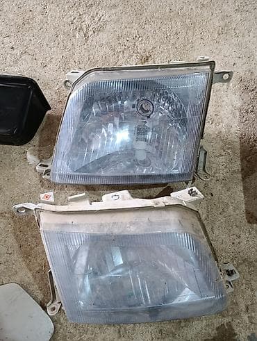 прадо 95 запчасти: Комплект передних фар Toyota — 2