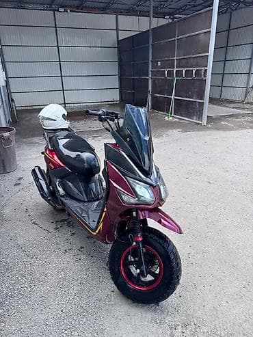 Макси-скутер Yamaha, 150 куб. см, Бензин, Б/у
