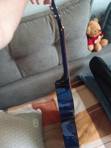 Комузы: Акустическая гитара 6‑струнная, корпус формата с вырезом (cutaway) для — 5