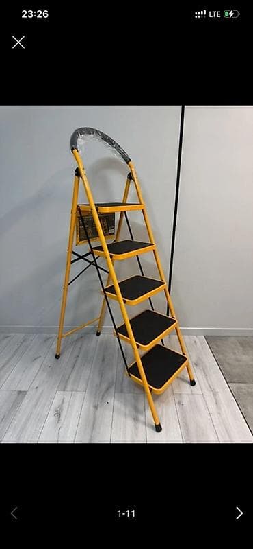 Складная стремянка-лестница, Материал: Металл, Новый, Для дома, Высота: До 2 м