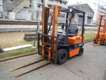 start: Погрузчик, 2010 г., Колесный, Вилочный — 1