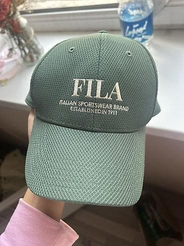 Капорлор: Кепка, Бейсболка, Калканчы: Ийилген, Саймасы менен — 1