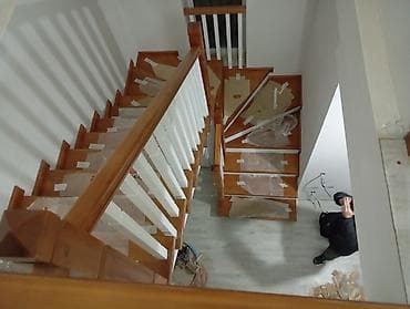 мансард: Деревянная лестница Для дома, Форма лестницы: Г-образная, Стиль: Классический — 6