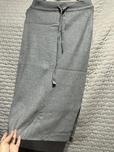 Женский трикотажный комплект (несколько изделий) 1) Юбка из мягкого at lalafo.kg Женский трикотажный комплект (несколько изделий) 1) Юбка из мягкого