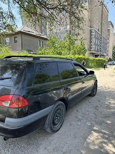я ищу степ вагон: Toyota Avensis: 2000 г., Бензин — 4
