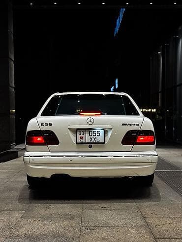Продажа авто: Mercedes-Benz E-Class: 2001 г., 5.5 л, Автомат, Бензин, Седан — 3
