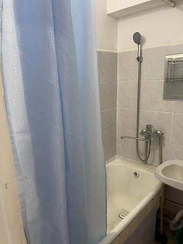 Квартиры: 3 комнаты, 48 м², Индивидуалка, 4 этаж, Косметический ремонт — 5