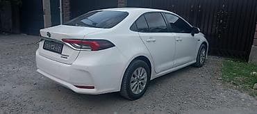 кароль: Toyota Corolla: 2020 г., Вариатор, Гибрид, Седан — 3