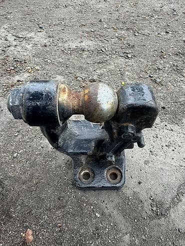 mini jack: Фаркоп Для легковых авто Lexus, Б/у, Самовывоз — 1