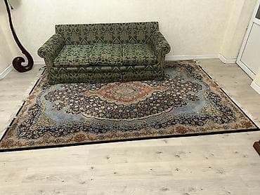 тумбочки для вещей: 1) шкаф 5) таршер 6) 2 комода 7) диван 8) ковер 9) стол — 6