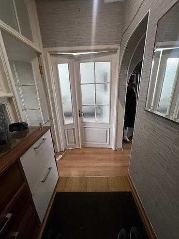 2 room flat: 3 комнаты, 70 м², 106 серия, 4 этаж, Косметический ремонт — 1