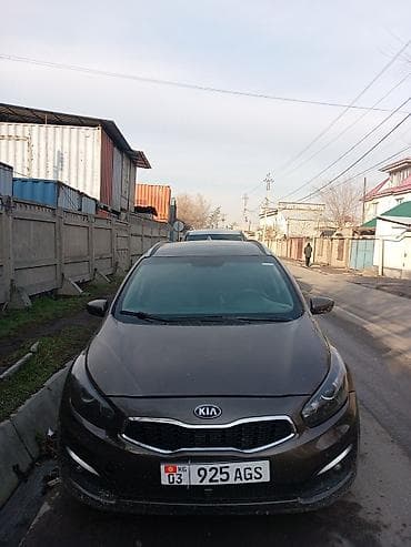 Kia Cerato: 2018 г., Седан