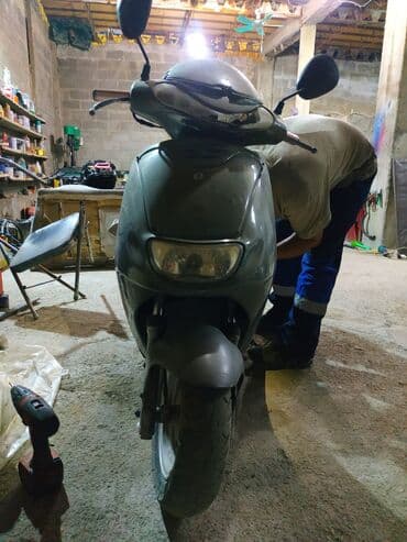 скутеры мопеды: Скутер 100куб 4х такный — 1
