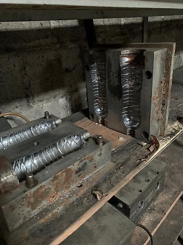 Пэт форма для выдува пластиковых бутылок 05 л