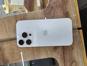 IPhone 15 Pro, цвет Silver память 256 состояние 9 из 10 (серебристый)