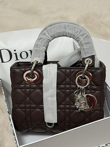 Башка аксессуарлар: Dior Lady Dior Имеет коробку и документы. Есть длинный ремешок и — 1