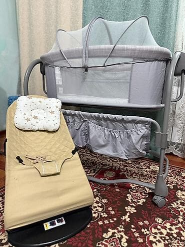 калыб: Балдар үчүн кошумча коюлган керебет, Дөңгөлөктүү, түсү - Боз — 1