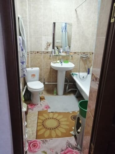 продаю дом в центре: Дом, 250 м², 8 комнат — 1