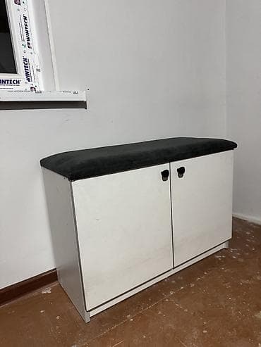 обувная полка бу: Обувница внутри две полкипочти новая, можем договориться о цене — 1