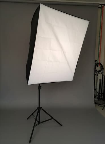 кольцевая лампа для видео: Продаю софт бокс 80х80 см. Состояние хорошее. Дает мягкое освещение — 1
