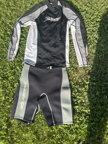 чабанский дом: Короткий гидрокостюм из неопрена и ботинки для дайвинга. Гидрокостюм — 4