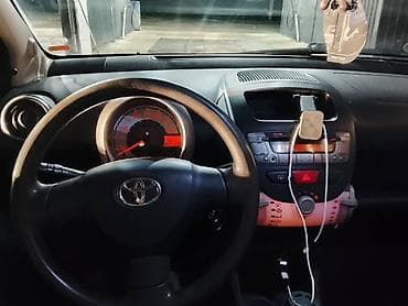 решетка тайота ист: Toyota Yaris: 2010 г., Механика, Бензин, Хэтчбэк — 1