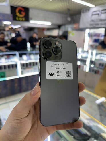 IPhone 13 Pro, Колдонулган, 256 ГБ, Кара, Заряддоочу түзүлүш, Коргоочу айнек, Каптама, 82 %