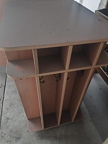 сушилка потолочная лиана: Компактная напольная вешалка‑перегородка из ЛДСП цвета бук. - — 2