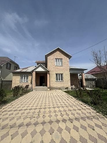 4 bedroom: Продаётся кирпичный двухэтажный дом с благоустроенной территорией — 1