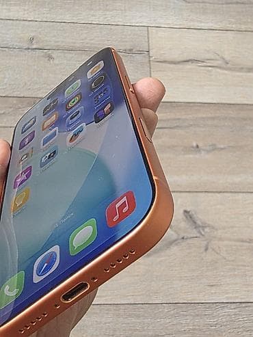 IPhone 17 Pro, Колдонулган, 256 ГБ, Ток сары, Каптама — 5