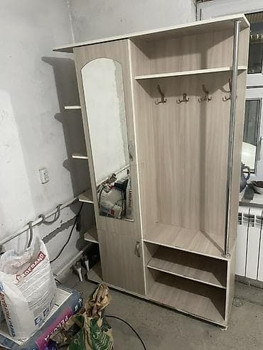 Шкаф-прихожая, С зеркалом, ЛДСП at lalafo.kg Шкаф-прихожая, С зеркалом, ЛДСП