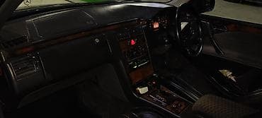 салон на мерс: Mercedes-Benz E-Class: 2002 г., 2 л, Автомат, Бензин, Седан — 4