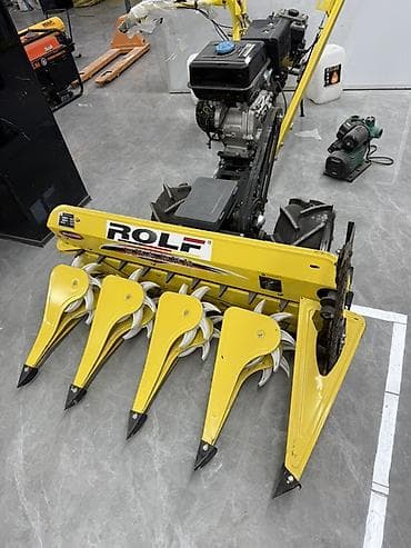 Мотоблок ROLF с навесным оборудованием для сельхозработ Описание: -
