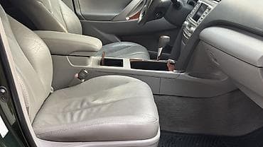 corolla 2004: Toyota Camry: 2009 г., Седан — 6