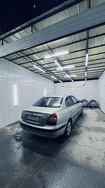 Унаа сатуу: Hyundai Elantra: 2004 г., 1.6 л, Кол менен иштөөчү, Бензин, Седан — 3