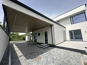 продажа участка в бишкеке: Дом 173 кв.м в закрытом кооперативе в с. Кой-Таш, Участок 6 соток. Три — 4