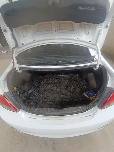 Hyundai Accent: 2015 г., 1.4 л, Автомат, Бензин, Седан — 7
