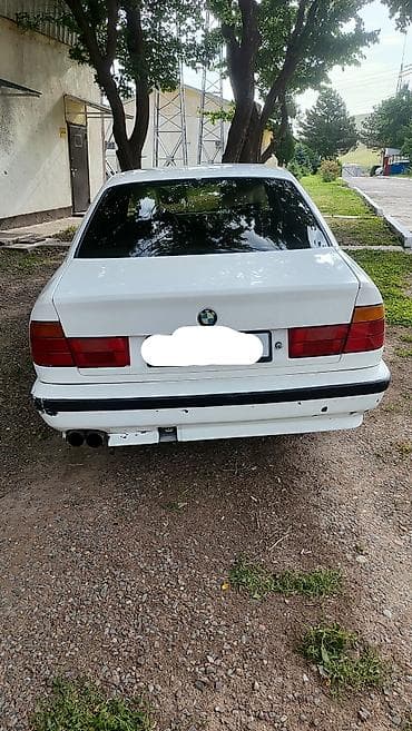 gac aion y plus: BMW 5 series: 1992 г., 2 л, Механика, Бензин, Седан — 5