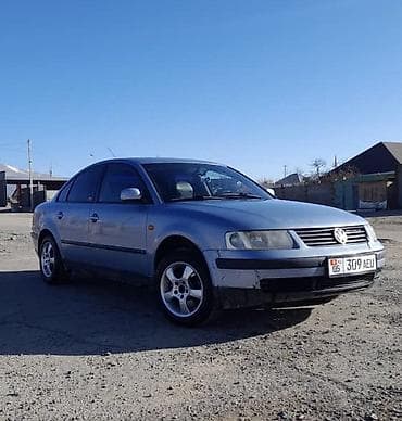 Транспорт: Volkswagen Passat: 1998 г., Кол менен иштөөчү, Бензин, Седан — 1