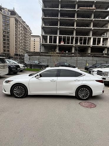 e class: Lexus ES: 2020 г., 2.5 л, Автомат, Гибрид, Седан — 4