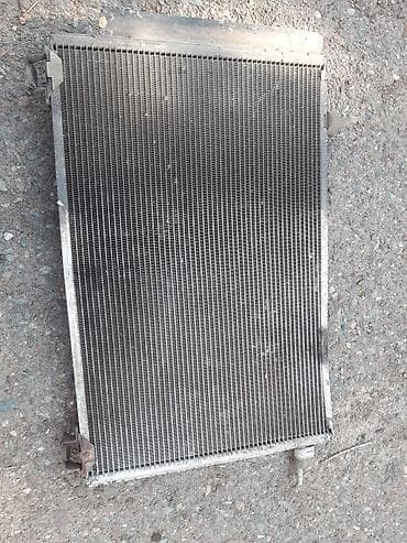 Продаю оригинал радиатор кондеционера от Тойота Раум,Ист 2004год