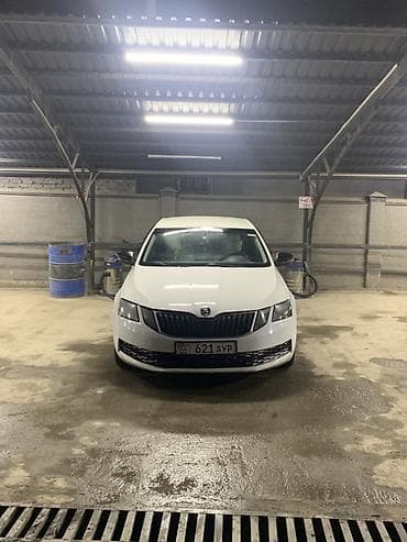 шкода: Skoda Octavia: 2017 г., 1.6 л, Автомат, Бензин, Седан — 1