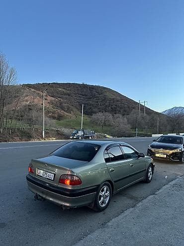 тайота: Toyota Avensis: 2003 г., 1.8 л, Механика, Бензин, Седан — 10